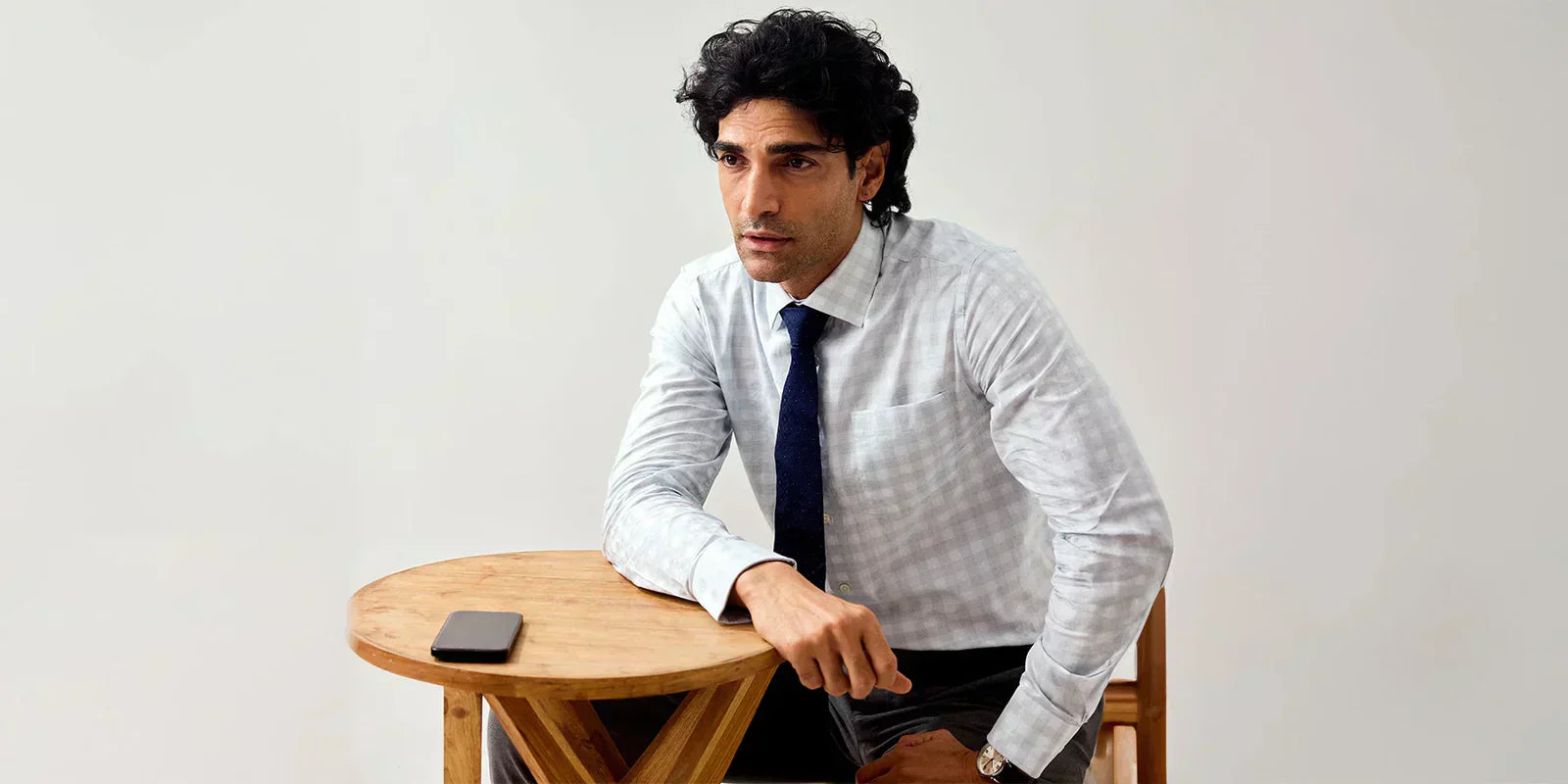 How to Select the Perfect Shirt Size for Men